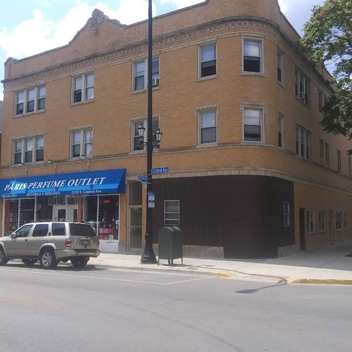 2228 S. Central Ave. in Cicero, IL - Building Photo