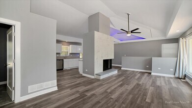 11460 73rd Pl in Burr Ridge, IL - Building Photo - Building Photo