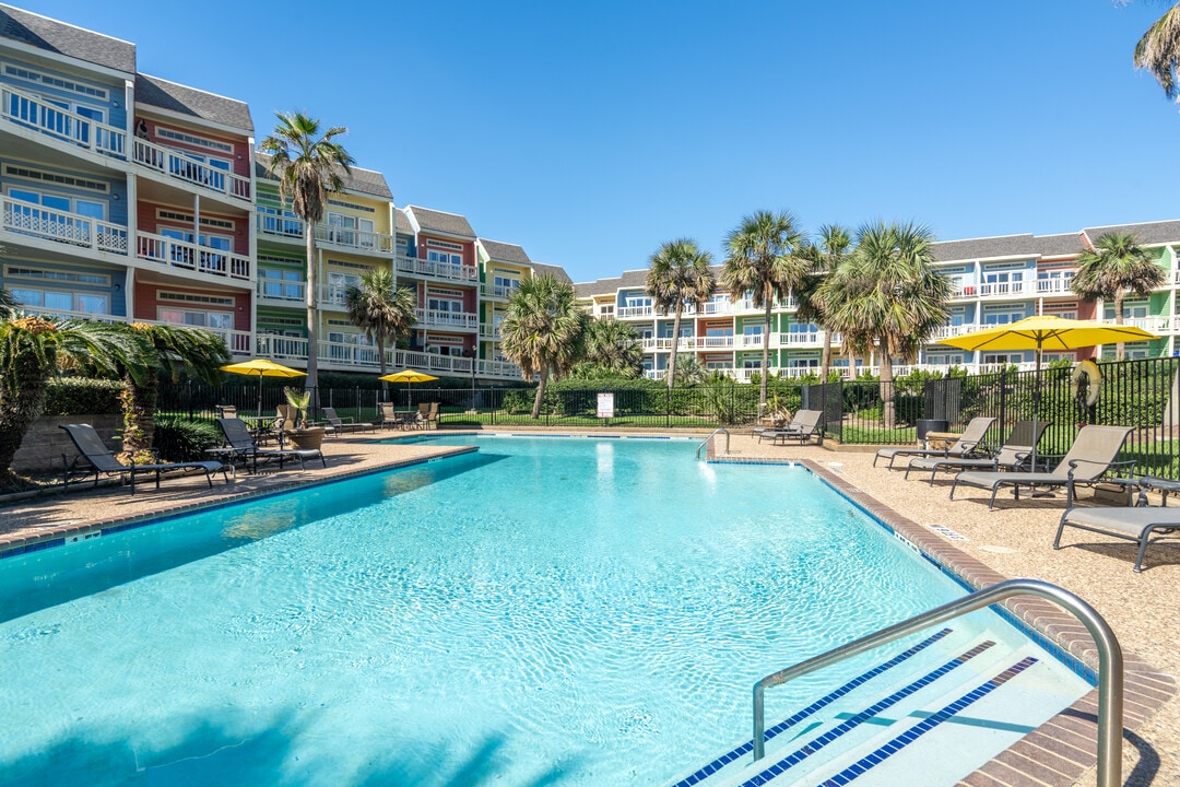 Oceanfront Lofts in Galveston, TX - Foto de edificio