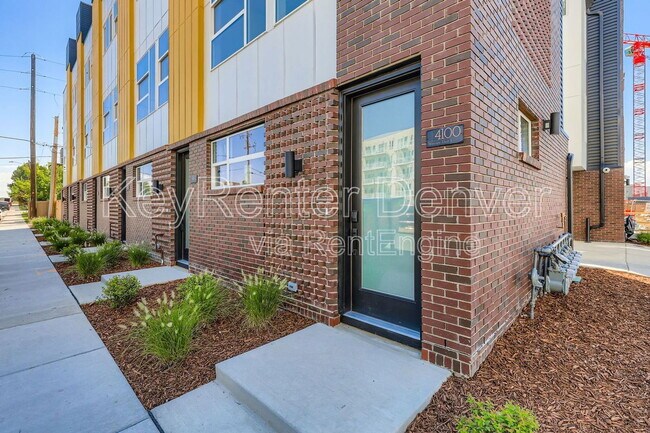 4100 E Warren Ave in Denver, CO - Building Photo - Building Photo