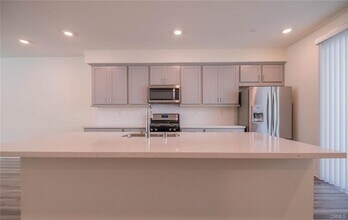 20625 Desert Ash Ln in Los Angeles, CA - Building Photo - Building Photo