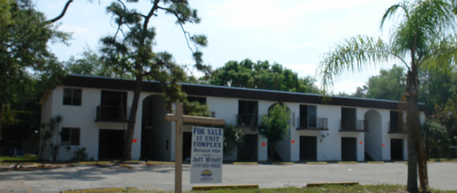 2229 Central Ave in Ft. Myers, FL - Foto de edificio - Building Photo