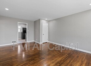 6125 E Boston St in Wichita, KS - Building Photo - Building Photo