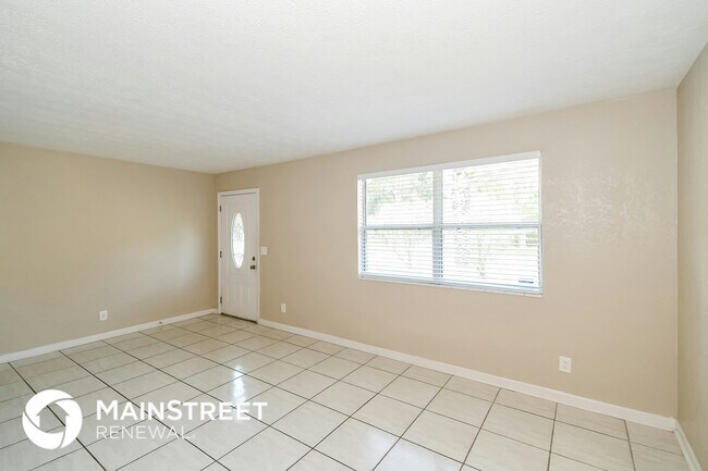 6430 Lucente Dr in Jacksonville, FL - Building Photo - Building Photo