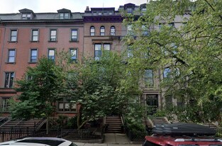 163 Beacon St, Unit 4R in Boston, MA - Building Photo