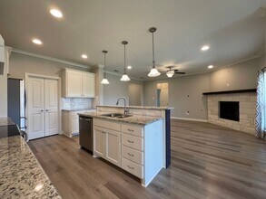 1703 Sudbury Dr in Cleburne, TX - Building Photo - Building Photo