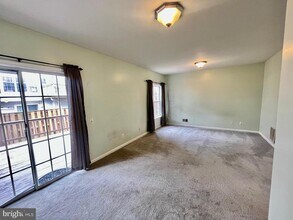 7504 Lamoyne Ct in Alexandria, VA - Building Photo - Building Photo