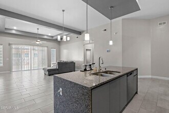 12300 Desert Heights Ct in El Paso, TX - Building Photo - Building Photo