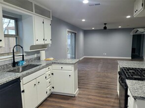 812 Irwin Dr in Hurst, TX - Building Photo - Building Photo