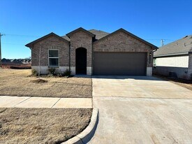 14209 Little Falls Ln in Piedmont, OK - Building Photo