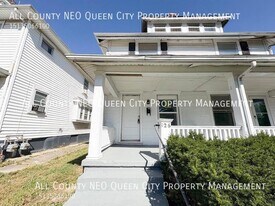 126 Wroe Ave in Dayton, OH - Building Photo