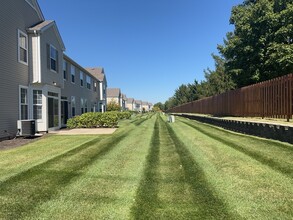 2216 Evergreen Cir in McHenry, IL - Building Photo - Building Photo