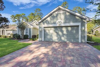 34 Coburn Dr E in Bluffton, SC - Building Photo - Building Photo