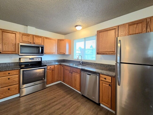 108 S Houston Ave in East Wenatchee, WA - Building Photo - Building Photo