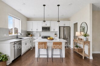 18220 Depot St in Overland Park, KS - Building Photo - Building Photo