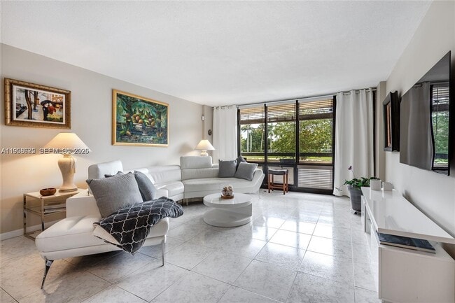 property at 1401 S Federal Hwy