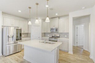 315 Garner Dr in Niederwald, TX - Building Photo