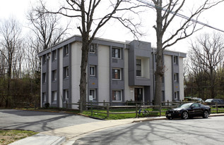 1701 S Edgewood St Apartamentos