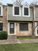 12325 Los Indios Trail in Austin, TX - Building Photo