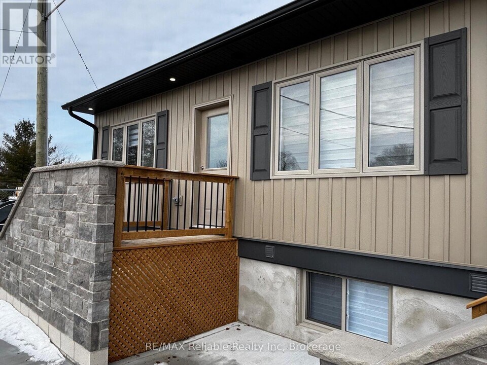 24 Albert St in Central Huron, ON - Building Photo