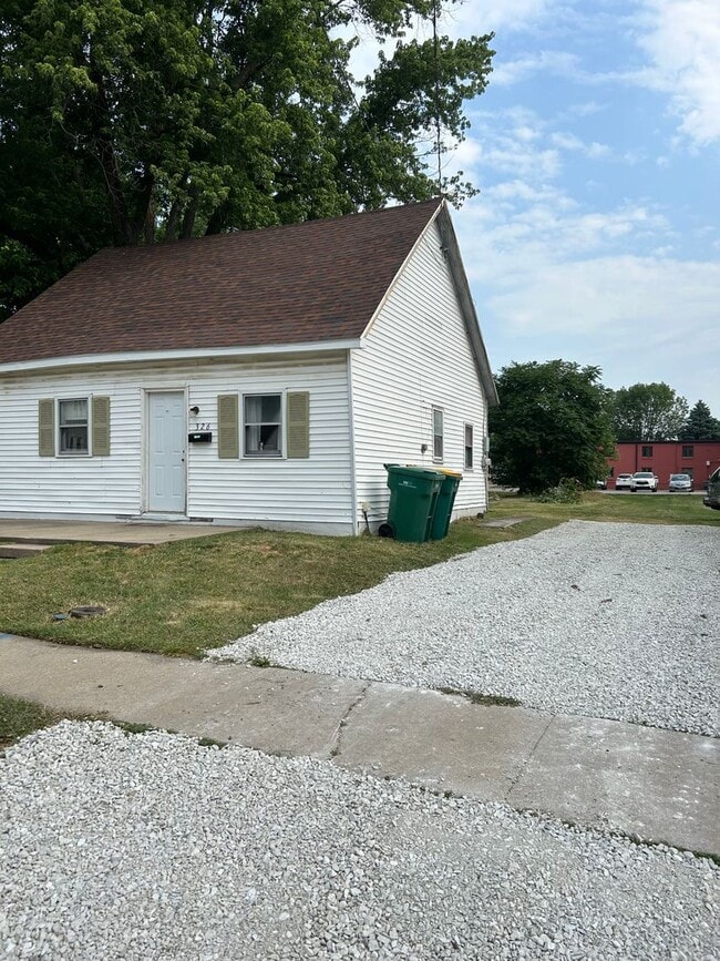 property at 326 W Jefferson St