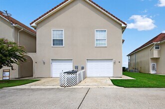 16 Regency Point in Conroe, TX - Building Photo - Building Photo