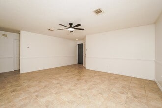 5146 Erickson Bluff in San Antonio, TX - Building Photo - Building Photo