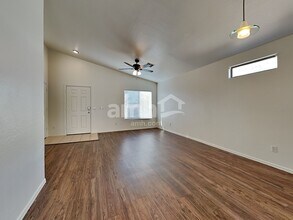 12734 W Sweetwater Ave in El Mirage, AZ - Foto de edificio - Building Photo