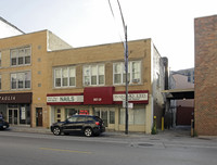 2827-2829 N Clark St in Chicago, IL - Foto de edificio - Building Photo