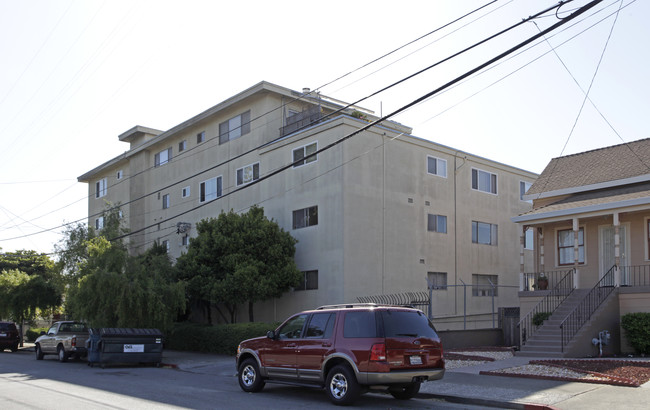 433 Harlan St in San Leandro, CA - Foto de edificio - Building Photo