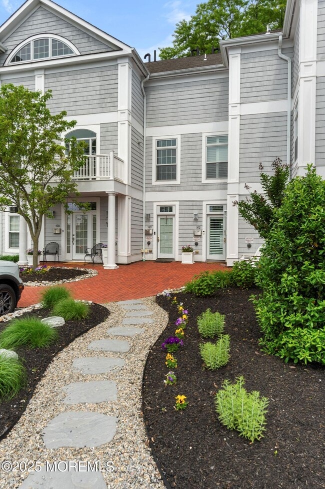 property at 162 Main St