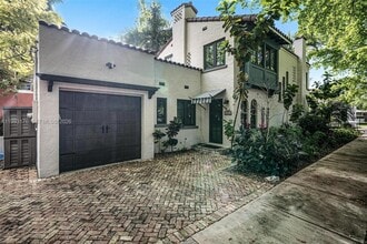 447 Giralda Ave in Coral Gables, FL - Building Photo - Building Photo