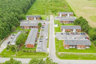 Kinston Village Apartments in Kinston, NC - Building Photo - Building Photo