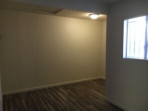 1260 N Olive Ave-Unit -1260 B in Turlock, CA - Building Photo - Building Photo