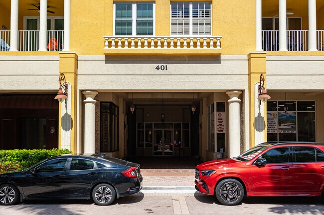 Bayfront Condominiums in Naples, FL - Building Photo - Building Photo
