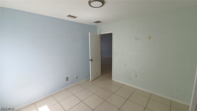 property at 932 Dobbins St E