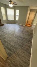 8800 Schick Rd in Austin, TX - Building Photo - Building Photo