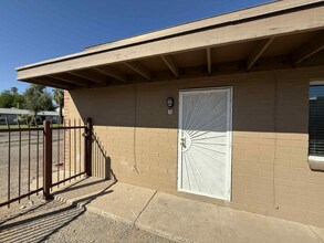 5433 E 30th St in Tucson, AZ - Building Photo - Building Photo
