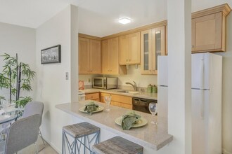 650 Alamo Ct in Mountain View, CA - Building Photo - Building Photo
