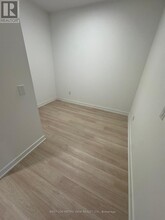5105-5105 Hurontario St in Mississauga, ON - Building Photo - Building Photo