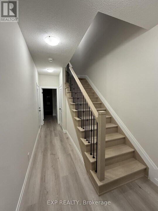 3 KEYSTONE TRAIL in Welland, ON - Building Photo