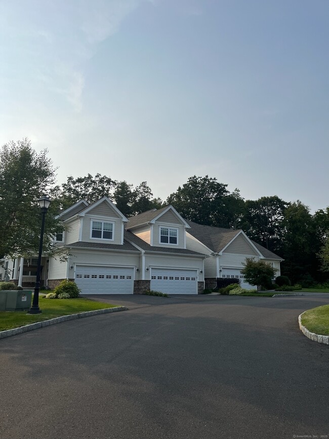 property at 11 Arrowwood Ct
