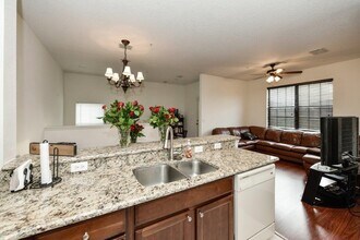 4211 Via Piedra Cir in Sarasota, FL - Building Photo - Building Photo