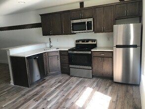 2282 New Holland Pike in Lancaster, PA - Foto de edificio - Building Photo