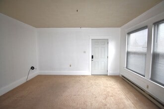 509-511 Burke St in Jersey Shore, PA - Foto de edificio - Building Photo