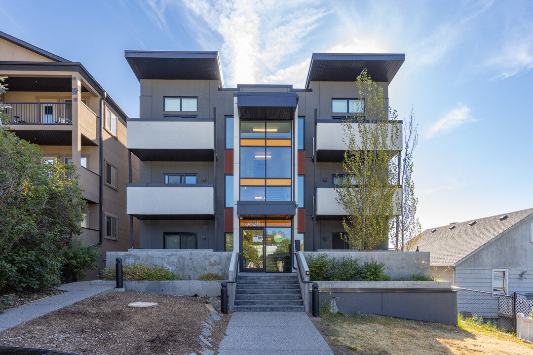 Parkhill II in Calgary, AB - Building Photo