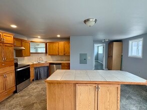 240 Circle Dr in Winnemucca, NV - Building Photo - Building Photo