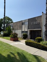 17801 Sherman Way in Los Angeles, CA - Building Photo