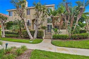 6031 Shadowbrook Cir in Huntington Beach, CA - Building Photo