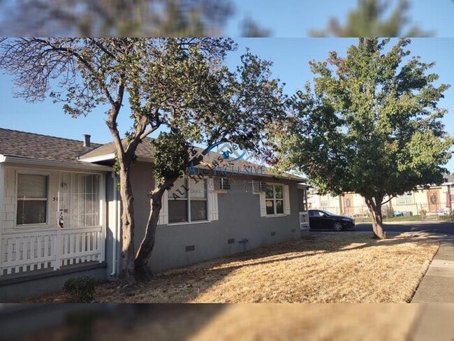 5102 Gordon Dr in Sacramento, CA - Building Photo - Building Photo